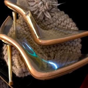 Fashion nova size 8 clear silleto pumps